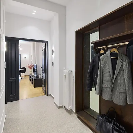 The Athenian Chic Elegant In Kolonaki Apartment *